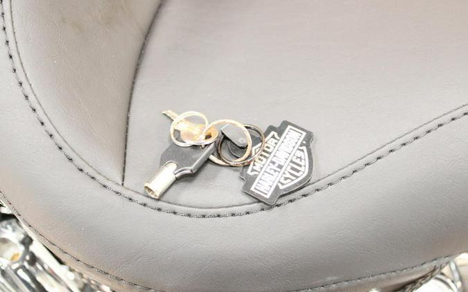 2002 Harley-Davidson® FLSTC - Heritage Softail® Classic