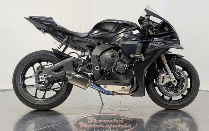 2025 Yamaha YZF R1