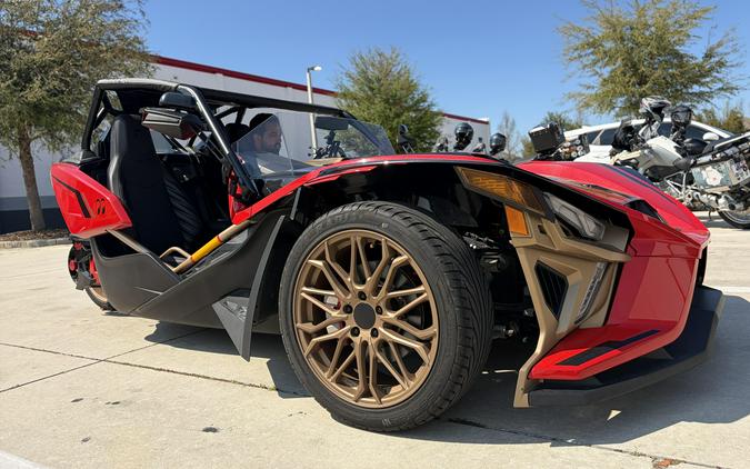 2022 Slingshot R LE MANUAL 49ST CRIMSON FORGE Signature LE