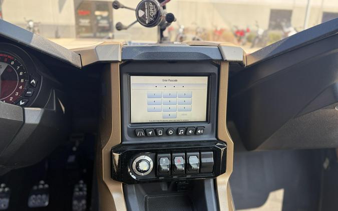 2022 Slingshot R LE MANUAL 49ST CRIMSON FORGE Signature LE