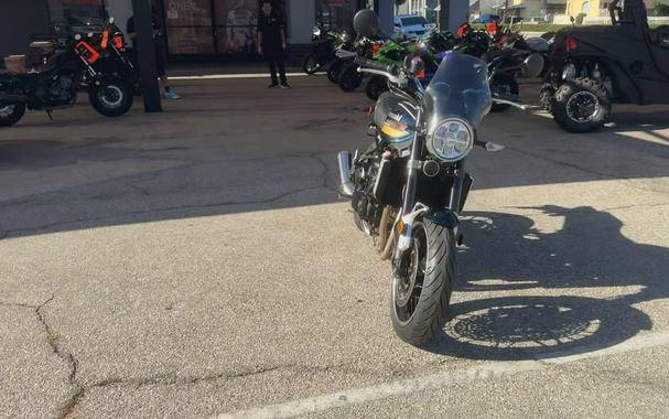 2022 Kawasaki Z900RS ABS