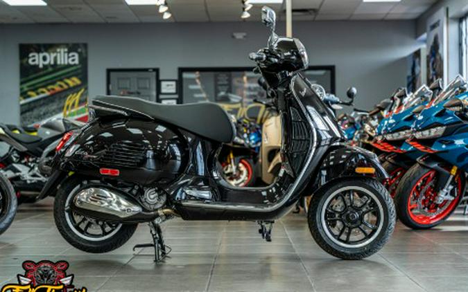 2027 Vespa GTS 310 Super