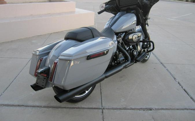 2025 Harley-Davidson Street Glide Billiard Gray