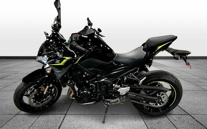 2024 Kawasaki Z900 ABS Metallic Spark Black/Metallic Matte Dark Gray