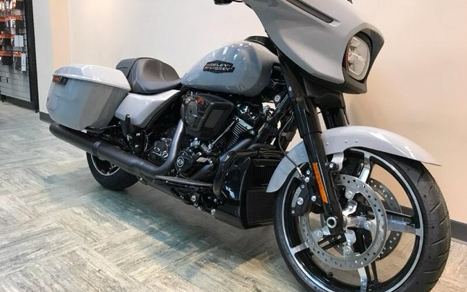 2025 Harley-Davidson Street Glide® Billiard Gray - Black Finish FLHX