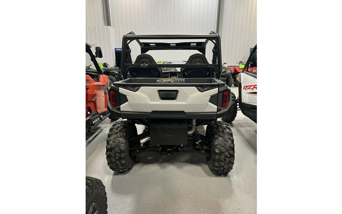 2024 Polaris Industries GENERAL 1000 SPORT