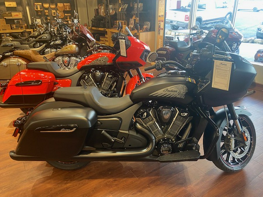 2024 Indian Motorcycle® Challenger Dark Horse®