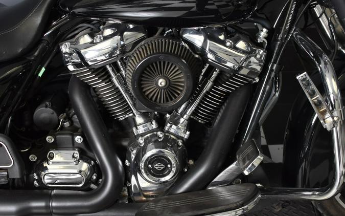 2022 Harley-Davidson Street Glide Vivid Black