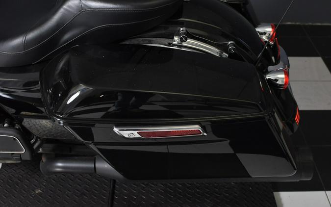 2022 Harley-Davidson Street Glide Vivid Black