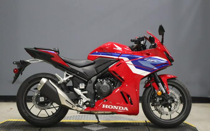 2025 Honda CBR500R Grand Prix Red