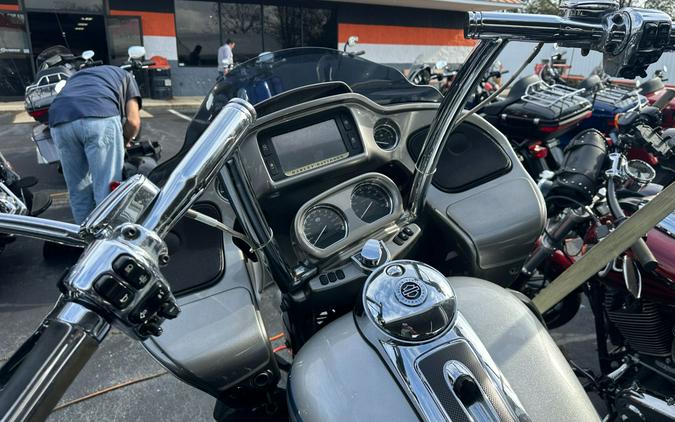 2016 Harley-Davidson CVO™ Road Glide™ Ultra