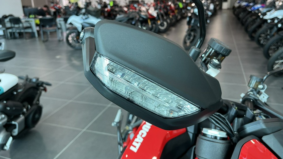 2024 Ducati HYPERMOTARD 950