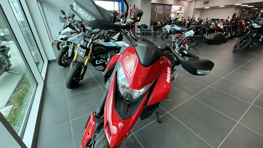 2024 Ducati HYPERMOTARD 950