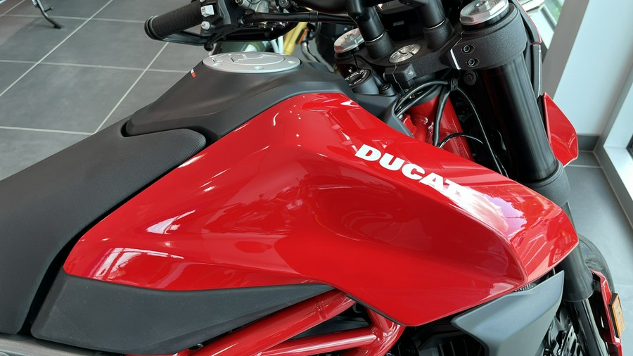 2024 Ducati HYPERMOTARD 950