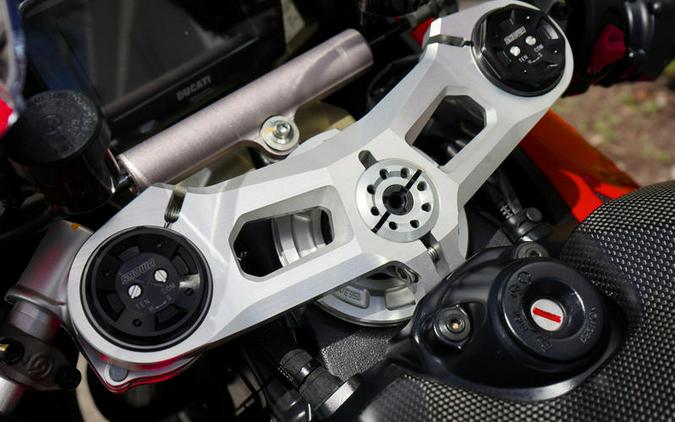 2021 Ducati Panigale V4 Ducati Red
