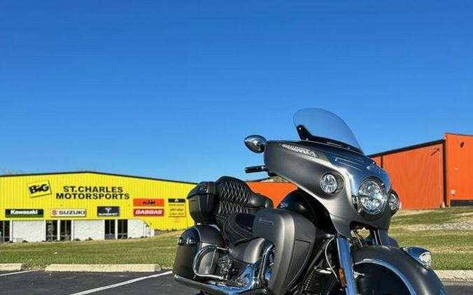 2019 Indian Motorcycle® Roadmaster® Steel Gray Smoke / Thunder Black Smoke