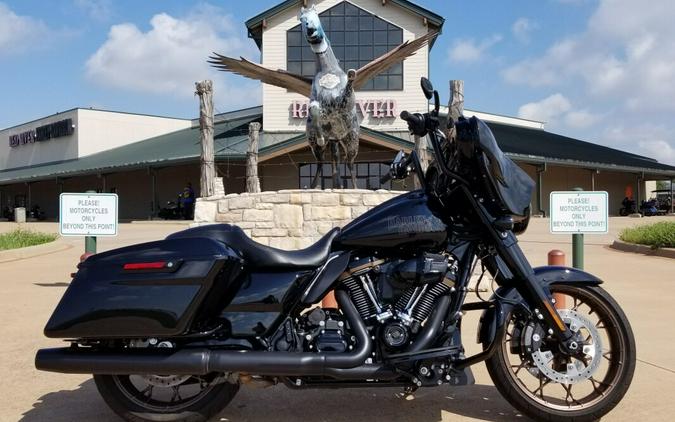 2022 Harley-Davidson® Street Glide® ST Vivid Black