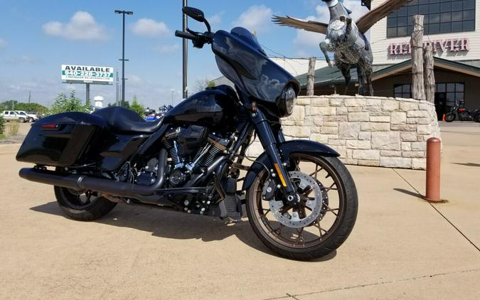 2022 Harley-Davidson® Street Glide® ST Vivid Black