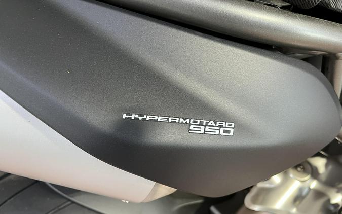 2025 Ducati HYPERMOTARD 950