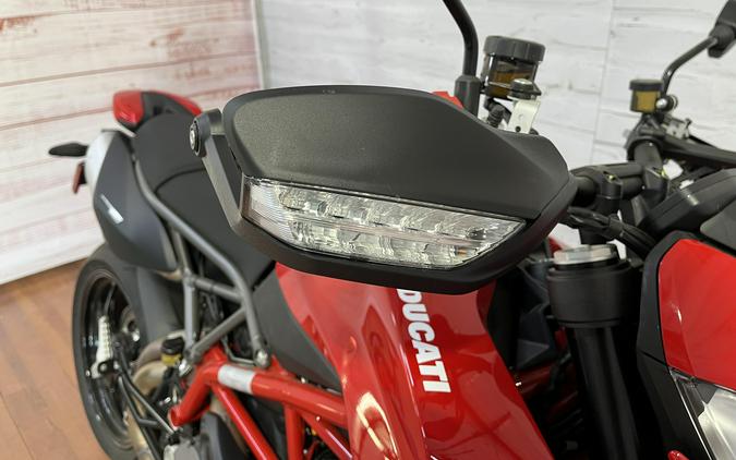 2025 Ducati HYPERMOTARD 950