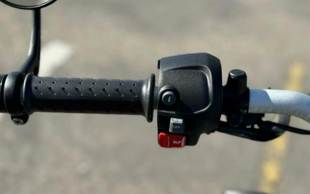 2024 Triumph Speed 400 Phantom Black / Storm Grey