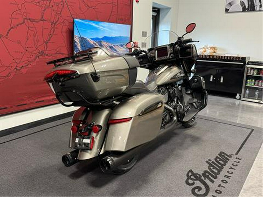 2025 Indian Motorcycle Roadmaster® Dark Horse® with PowerBand Audio Package