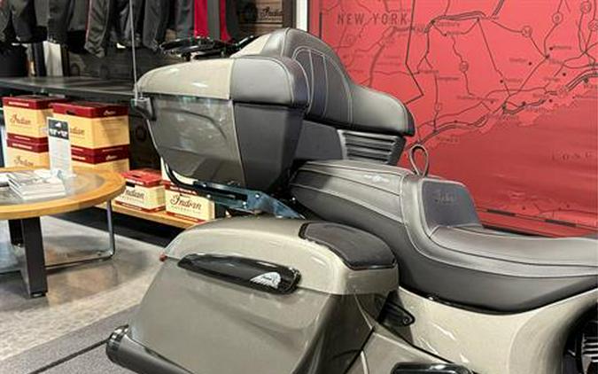 2025 Indian Motorcycle Roadmaster® Dark Horse® with PowerBand Audio Package