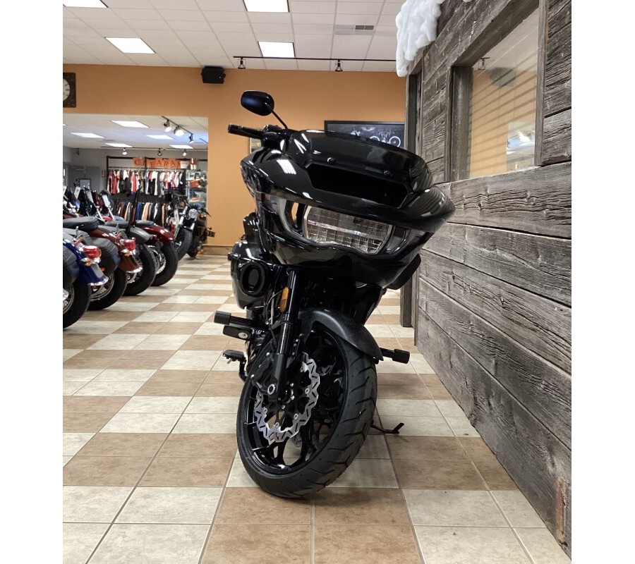 2025 Harley-Davidson CVO™ Road Glide® ST Hot Lap