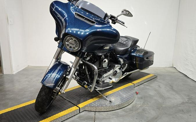 FLHXS 2016 Street Glide® Special