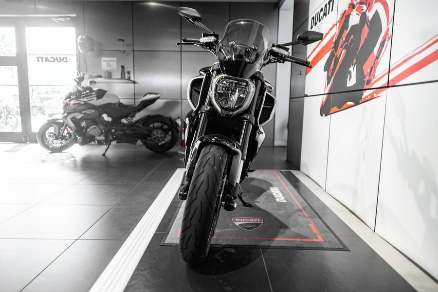 2025 Ducati Diavel V4