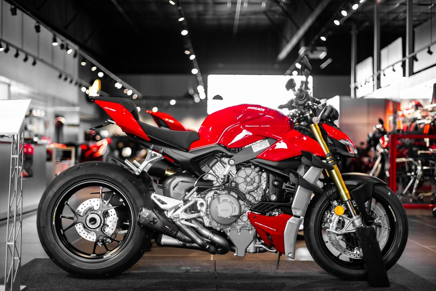 2025 Ducati Diavel V4