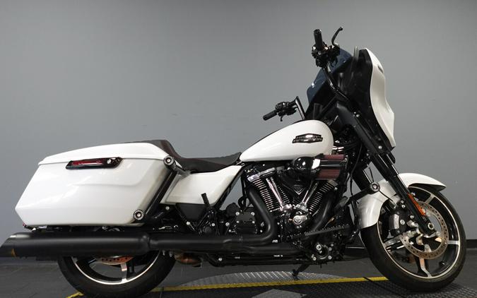 2024 Harley-Davidson Street GlideFLHX