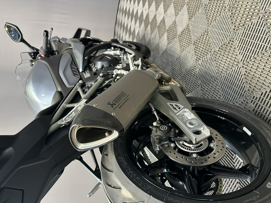 2026 BMW S 1000 R