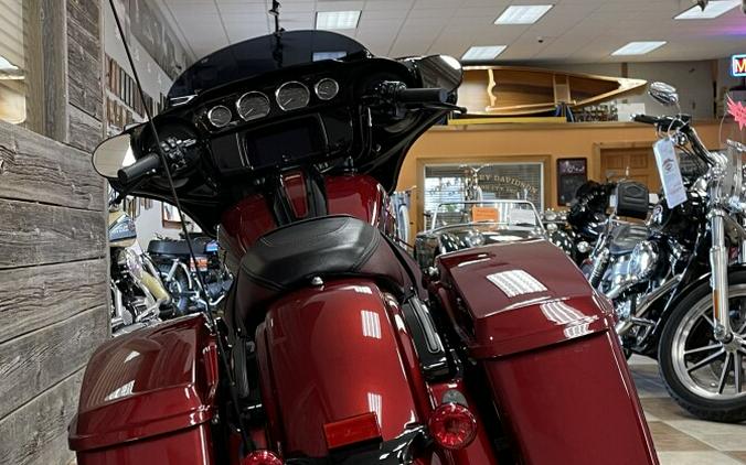 2023 Harley-Davidson Street Glide Heirloom Red Fade