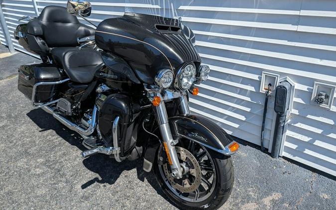 2017 Harley-Davidson Ultra Limited Black Quartz