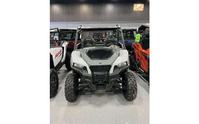 2024 Polaris Industries GENERAL 1000 SPORT