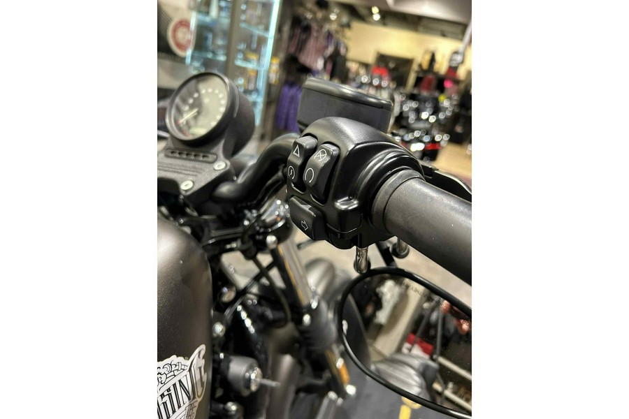 2021 Harley-Davidson® Sportster® Iron 883™