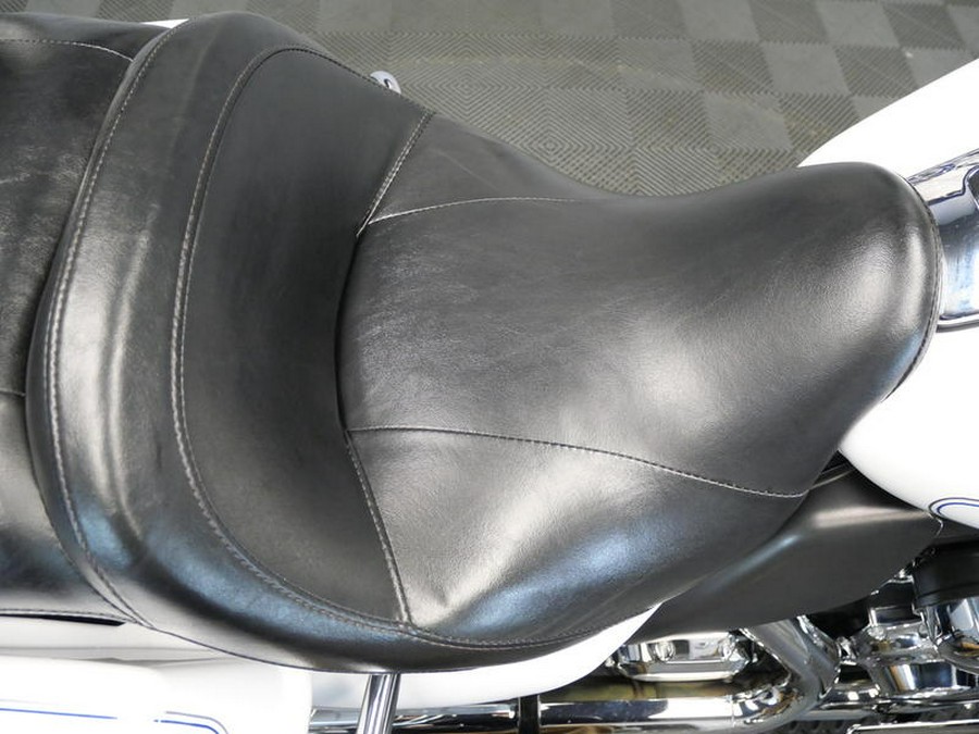 2013 Harley-Davidson® FLHTCU - Electra Glide® Ultra Classic®