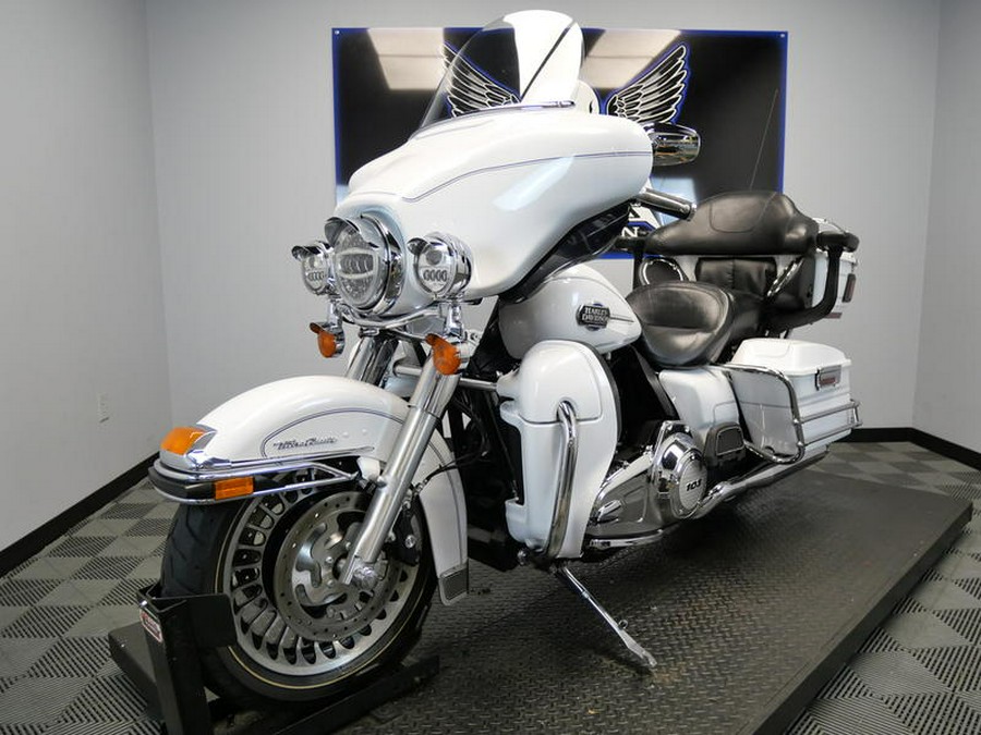 2013 Harley-Davidson® FLHTCU - Electra Glide® Ultra Classic®