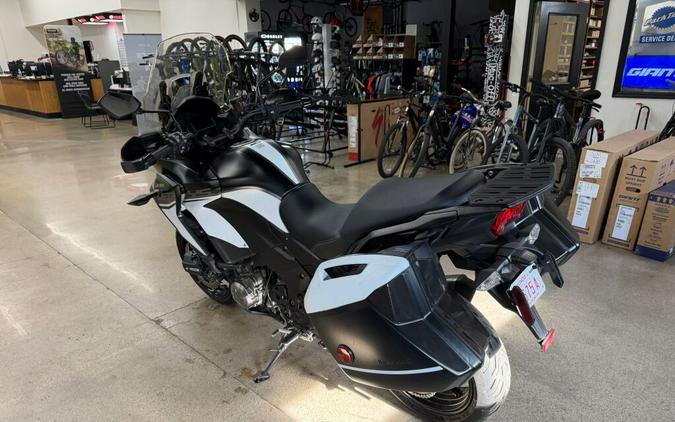 2019 Kawasaki Versys® 1000 SE LT+