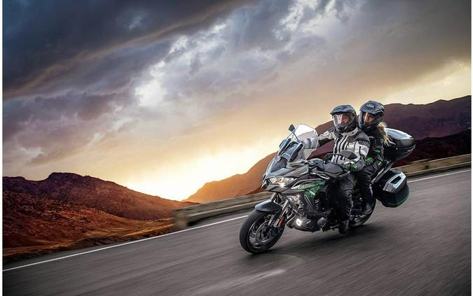 2023 Kawasaki Versys® 1000 SE LT+