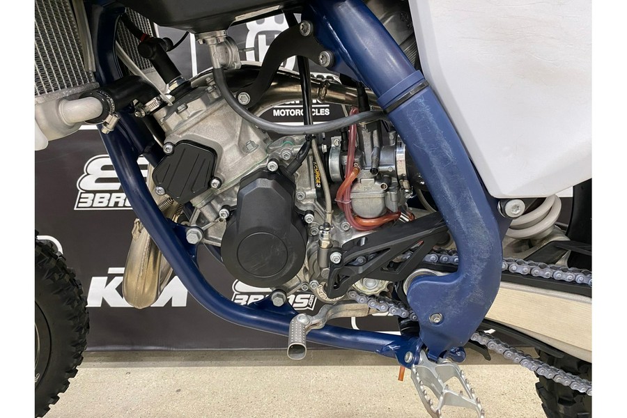 2022 Husqvarna Motorcycles TC 85 19/16