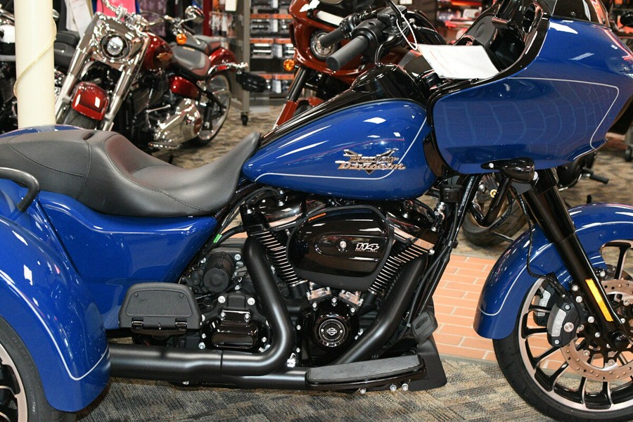 FLTRT 2023 Road Glide 3