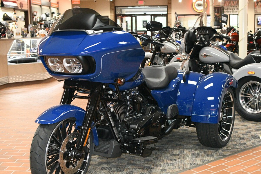 FLTRT 2023 Road Glide 3