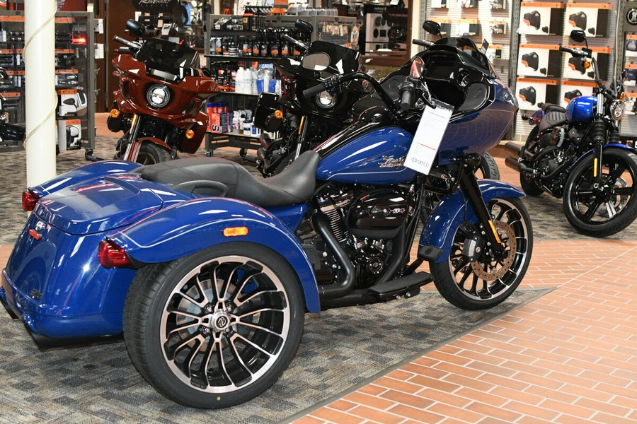 FLTRT 2023 Road Glide 3