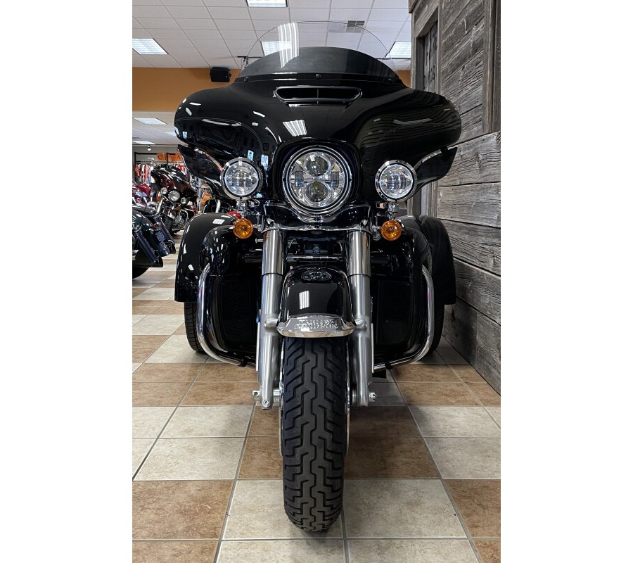 2020 Harley-Davidson Tri Glide Ultra Vivid Black
