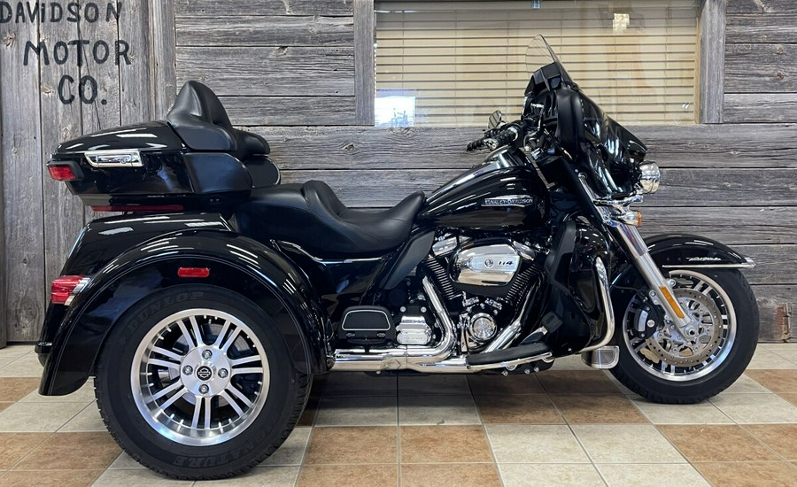 2020 Harley-Davidson Tri Glide Ultra Vivid Black