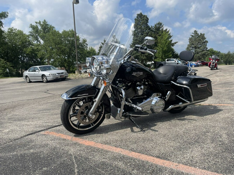 2020 Harley-Davidson® Road King® Vivid Black