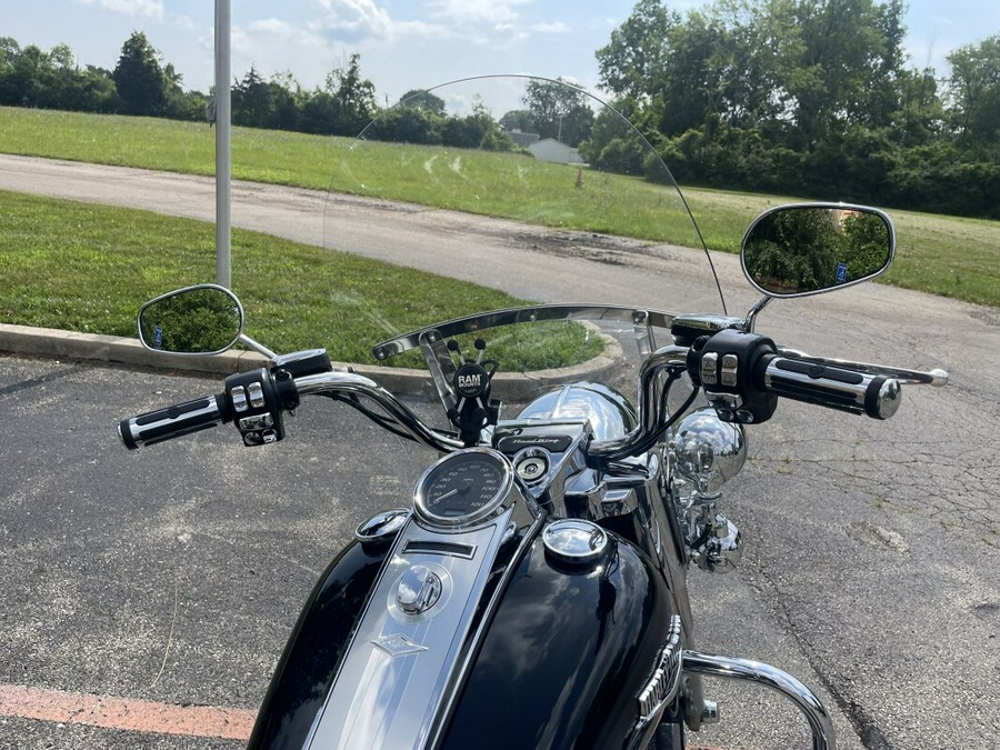 2020 Harley-Davidson® Road King® Vivid Black