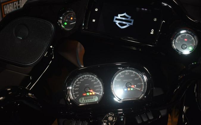 FLTRT 2024 Road Glide 3